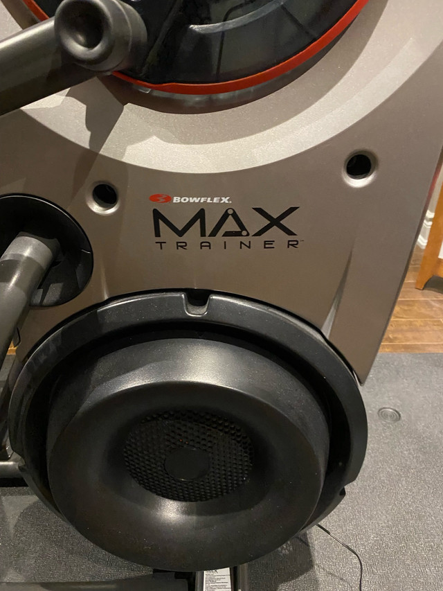 Bow flex Max Trainer in Exercise Equipment in Oakville / Halton Region - Image 2