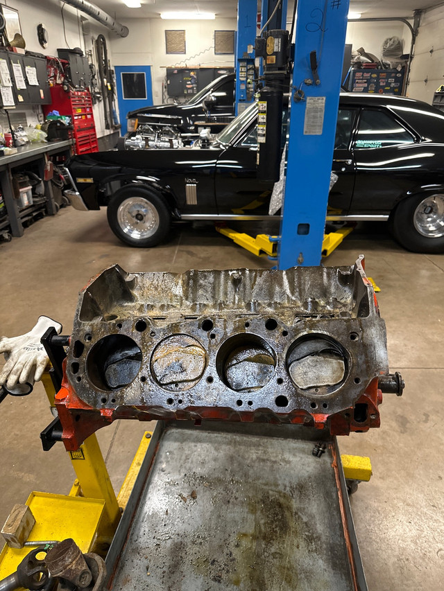  Big block Chevy motor L 34, 396 / 402 in Engine & Engine Parts in Hamilton