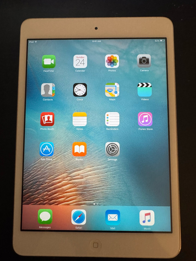 iPad mini 16GB silver wi-fi  in iPads & Tablets in London