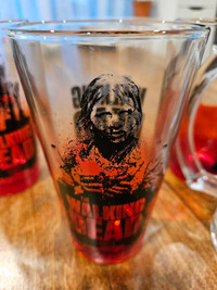 Lot 5 verres à bierre The Walking Dead