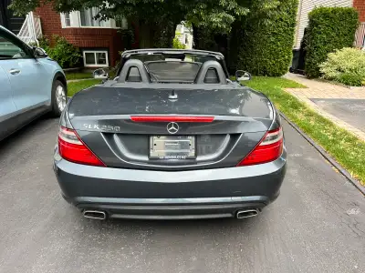 Très belle mercedes SLK 250, en parfaite condition