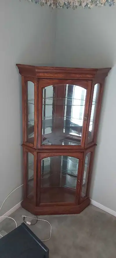 Corner display cabinet 