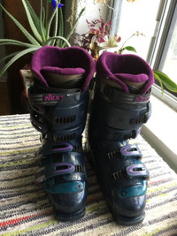 NORDICA NEXT 74 Women’s Ski Boots. Size US 8-8.5