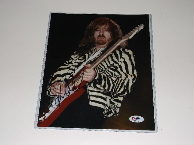 AEROSMITH BRAD WHITFORD,JOEY KRAMER SIGNED PHOTO'S FRAMED in Arts & Collectibles in Ottawa - Image 2