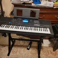 Yamaha E473 Keyboard