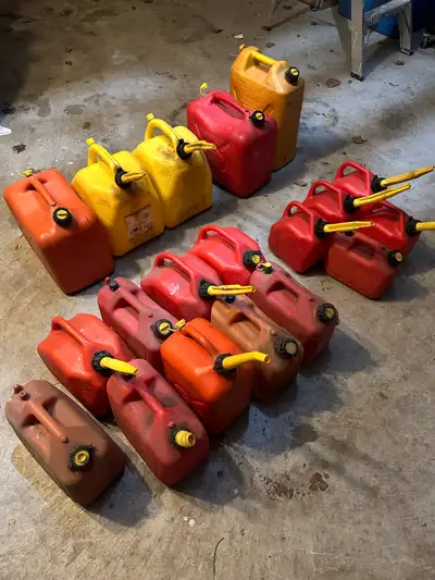 I'm selling a collection of Jerry, gas, and diesel cans in various sizes, including 5L, 10L, 20L, an...