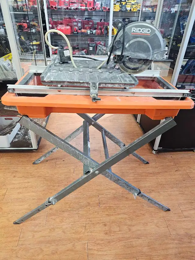 Ridgid R40311 7" Wet Tile Saw w/stand  in Power Tools in City of Toronto - Image 2
