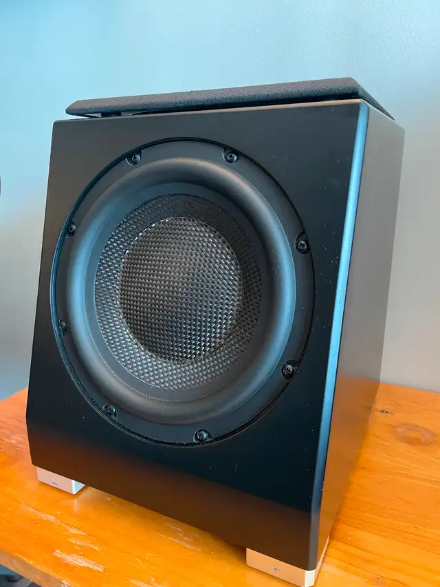 TOTEM KIN 8 SUBWOOFER, FAST & POWERFUL, 100% WORKING CONDITION62854392841729127