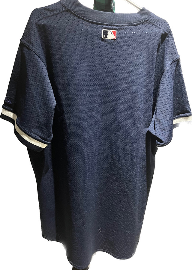 New York Yankees Vintage Majestic Jersey Men’s 2XL Made in USA  in Arts & Collectibles in Markham / York Region - Image 2