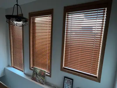 Hunter Douglas - Blinds - Brand New with Valance and Hardware High Quality Blinds only had for 3 mon...