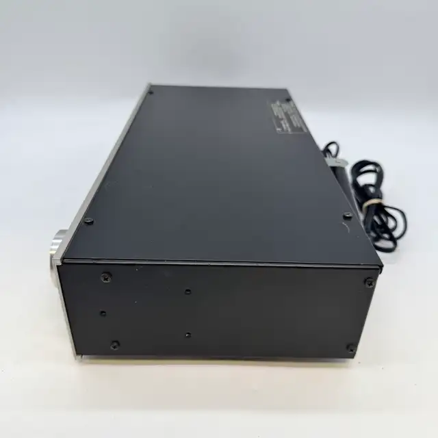 Toshiba ST-335 Vintage Stereo AM/FM Tuner in Stereo Systems & Home Theatre in City of Toronto - Image 5