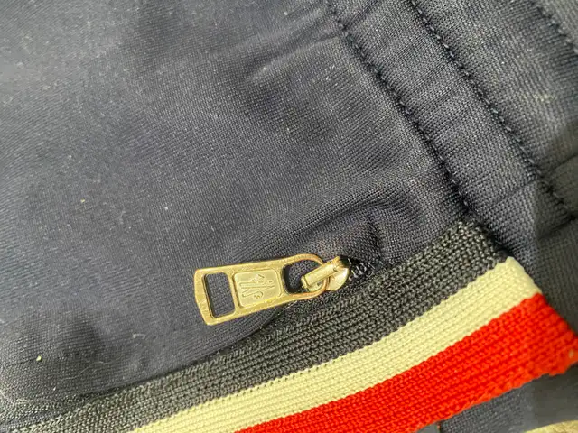 Moncler Sweatpants (Large) in Men's in City of Toronto - Image 11