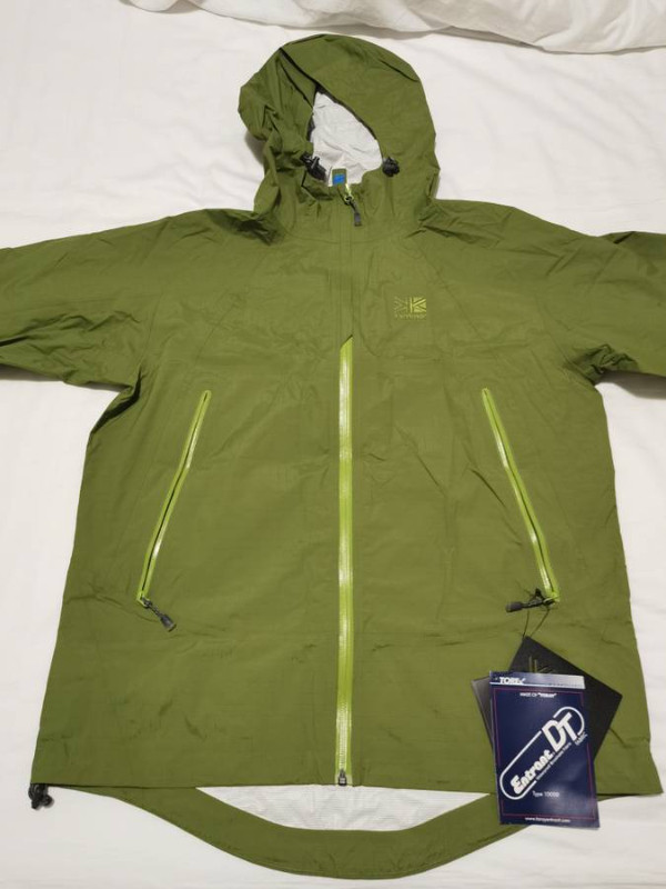 Karrimor softshell jacket and polyester jacket dans Hommes  à UBC - Image 2
