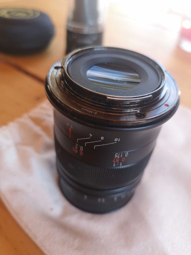7 Artisans 60mm f/2.8 Macro Lens for Sony E mount in Cameras & Camcorders in Whitehorse - Image 2