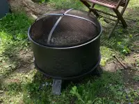 Fire pit with lid