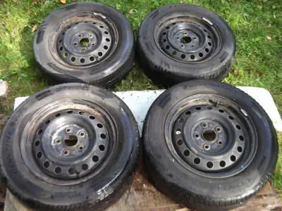 195/65/15 Continental TrueContact Tour tires on steel rims (15", 5x114.3). Rims are in great shape,...