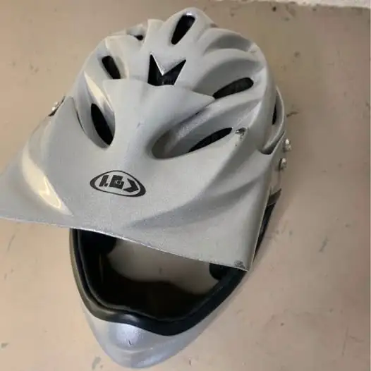 Cycling Helmet – Bike Helmet / Sports Equipment in Kids in Calgary - Image 4