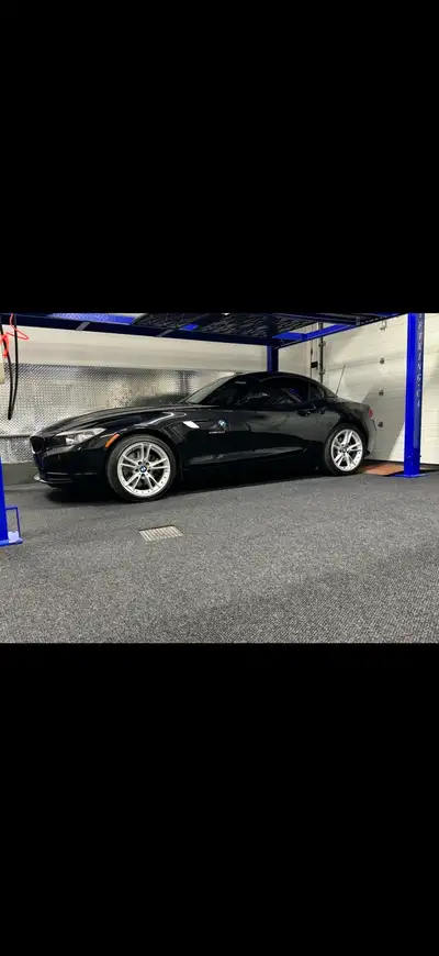 Excellent condition. 3.0i. Straight 6 naturally aspirated. New water pump, thermostat, spark plugs,...