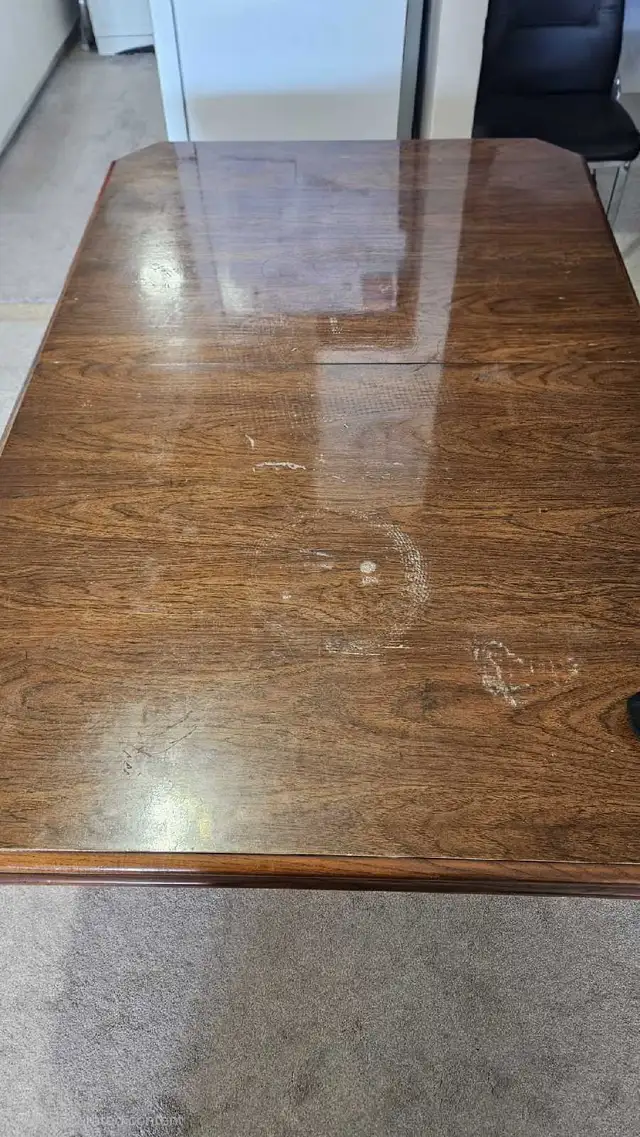Hutch & dinng table. in Hutches & Display Cabinets in Hamilton - Image 9