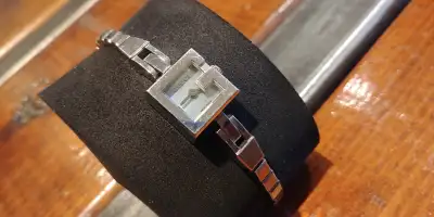 Montres Deluxe, View more