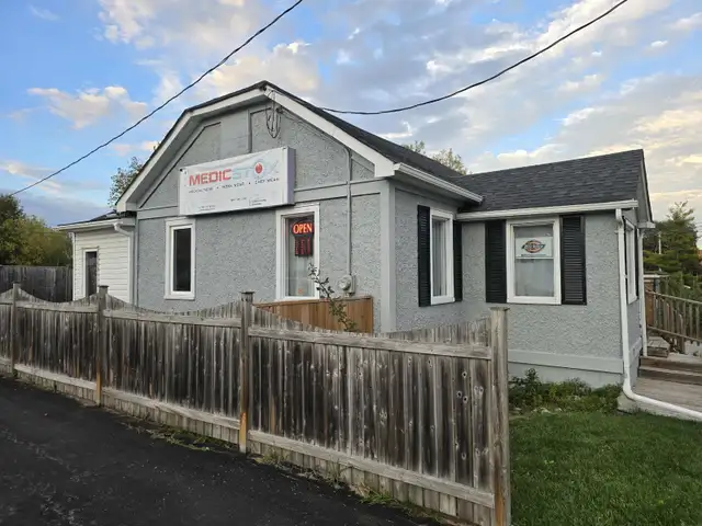 MEDICSTOX DENTAL SCRUBS UNIFORMS & MEDICAL ACCESSORIES IN WHITBY in Other in Oshawa / Durham Region - Image 6