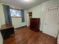 Medium Room for rent in Aurora