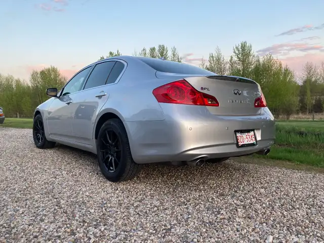 17 inch aluminum alloy wheels with Continental tires 225/55/17 in Tires & Rims in St. Albert - Image 5