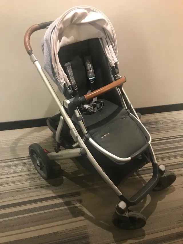 Uppababy Vista Stroller in Strollers, Carriers & Car Seats in City of Toronto - Image 5