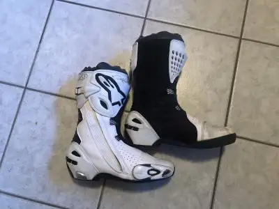Size 40 Race worn and signed Really good condition but have been worn by the man himself. Bought the...