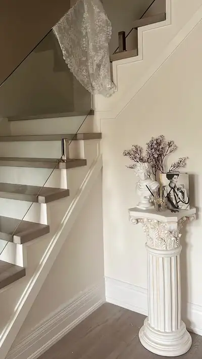 LUXURIOUS BEDROOM FOR RENT IN MODERN ELEGANT HOME NEXT TO BEACH!