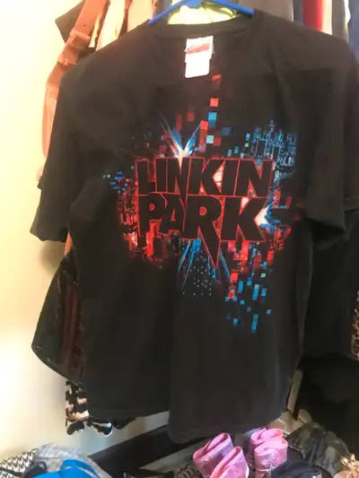 Hanes size large shirt Linkin park, View more