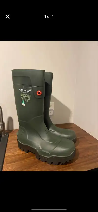 Dunlop FieldPro Composite Winter Rubber Safety Boots, View more