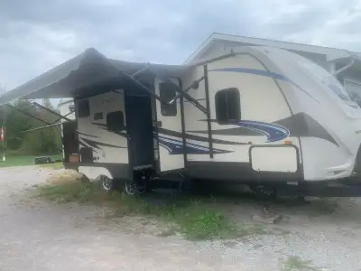 2slide outs island sink counter full size fridge freezer, fulls size bathroom shower, sleeps 6, outd...