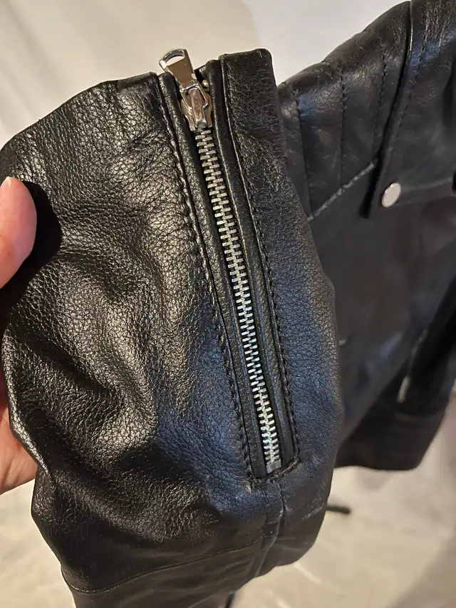 Barneys Originals Women’s Leather Motorcycle Jacket   in Women's - Tops & Outerwear in Cambridge - Image 8