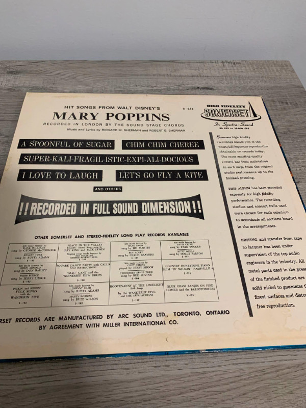 Mary Poppins 1965 Vinyl Record - Favourite Songs by Disney in Arts & Collectibles in Fredericton - Image 2