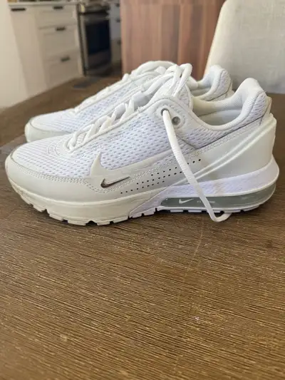 soulier Nike , View more