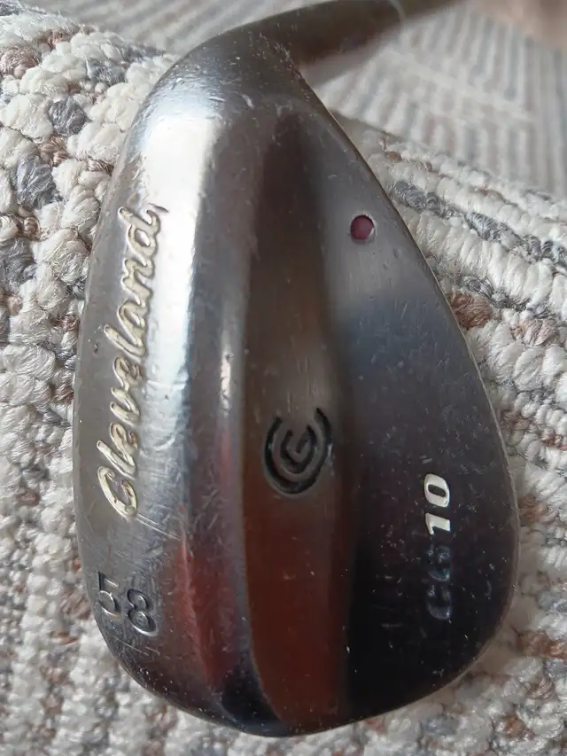 R/Hand - TWO Mens Cleveland Scoring Wedges in Golf in London - Image 5