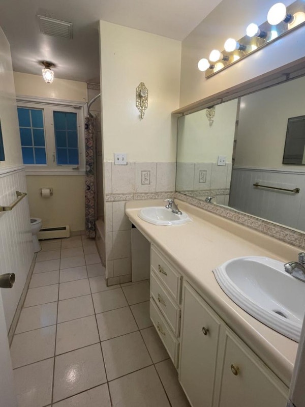 1 Bedroom Available for 725 everything included CLAYTON PARK Long