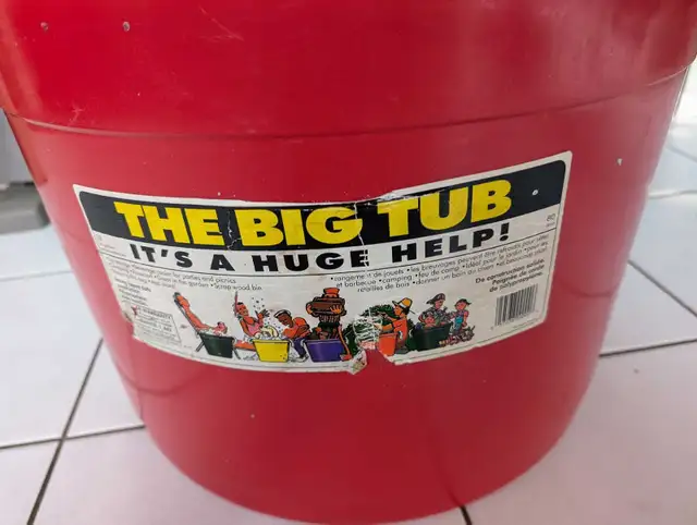 Red tub storage bin in Storage & Organization in Mississauga / Peel Region - Image 3