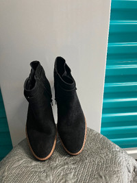 Women’s-Boots