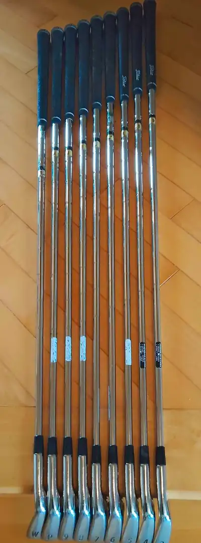 Titleist AP2 712 irons 3,4,5,6,7,8,9 P, W RH, Stiff, View more