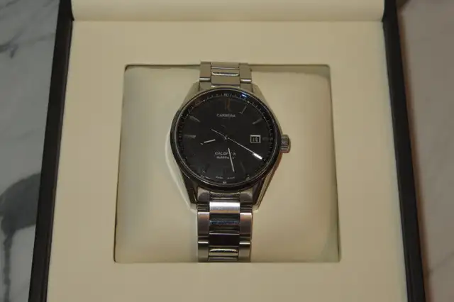Montre/Watch Tag Heuer Carrera Calibre 5 comme neuve in Jewellery & Watches in City of Montréal - Image 2