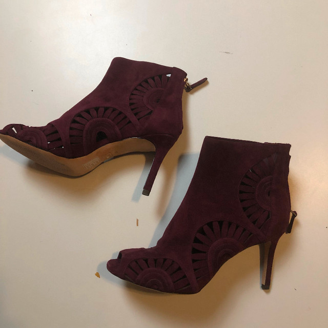 Tory Burch Womens Heels Size 9M in Women's - Shoes in Guelph