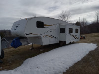 Fifth wheel Cougar 2009, 26 pieds