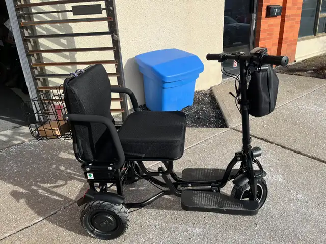 Newest Arrival | EMMO Fold Rider Scooter | Removable Li Battery in eBike in Mississauga / Peel Region - Image 4