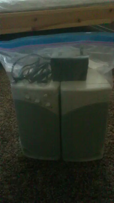 Computer speakers