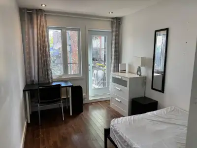 4 CHAMBRES MEUBLÉ DISPONIBLE JUILLET ET AOUT PLATEAU MONT ROYAL
