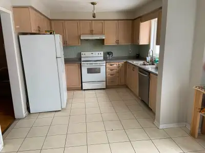 3 Bedroom, 2.5 washroom available for rent in highly sought area in Brampton. Major intersection San...