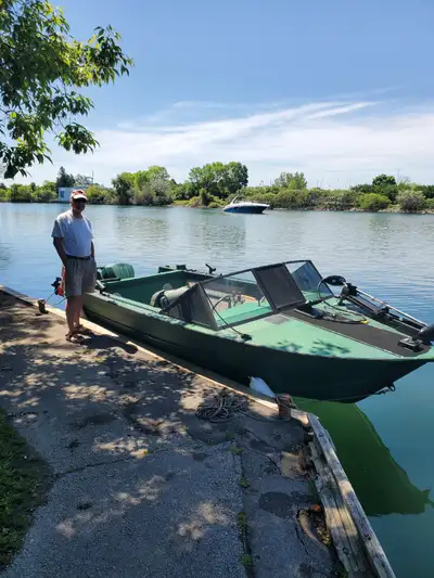 18 foot aluminum starcraft holiday 85hp. Ready to fish and hunt. Comes with electric downrigger moun...
