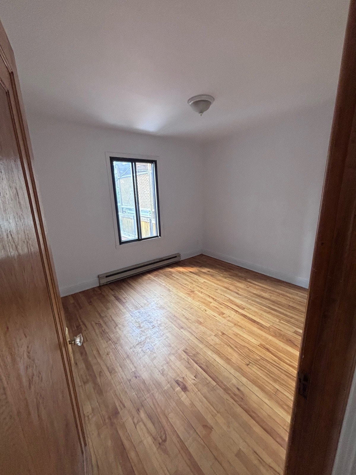 Logement 6 ½ quartier Ahuntsic coin Lajeunesse et Legendre! — photo 3